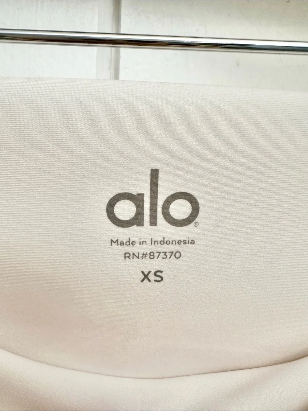 Alo Yoga Airlift Mesh High-Waist Allure Legging In Ivory Size XS